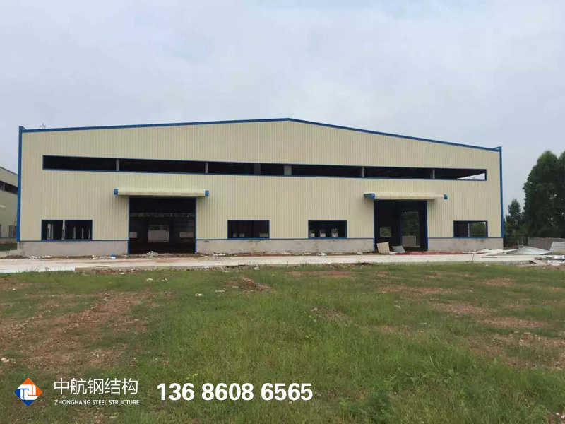 單層鋼結構工業(yè)廠房案例