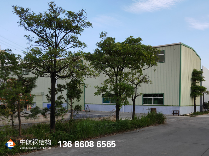 單層鋼結構工業(yè)廠房案例