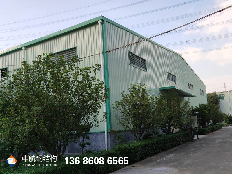 單層鋼結構工業(yè)廠房案例